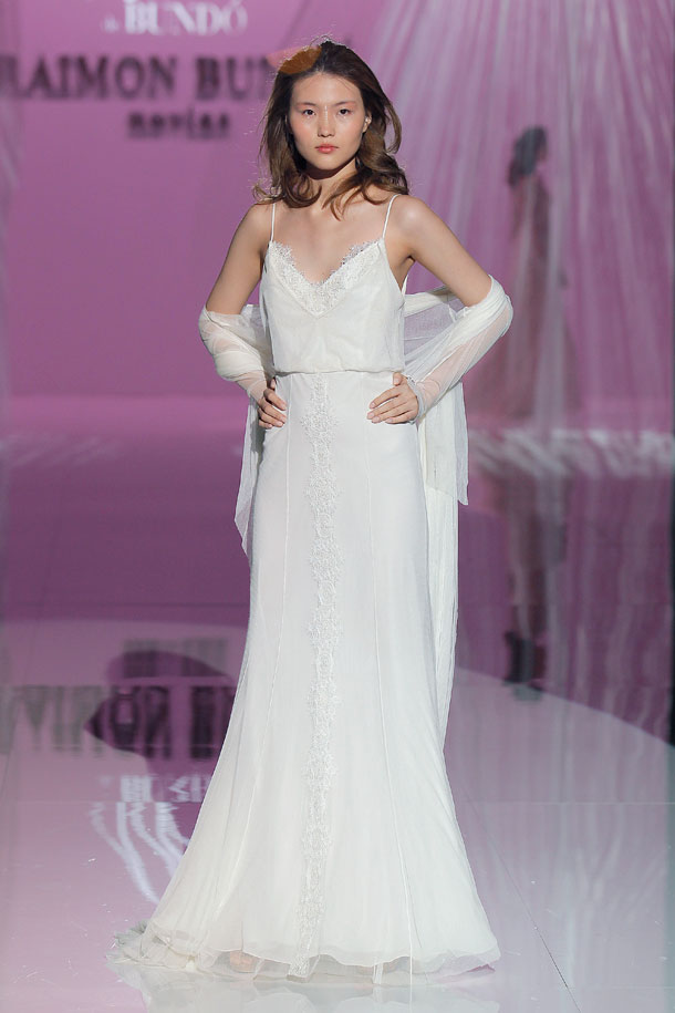 ilovebrides.pt Raimon Bundo 2018 Barcelona Bridal Fashion Week 2017
